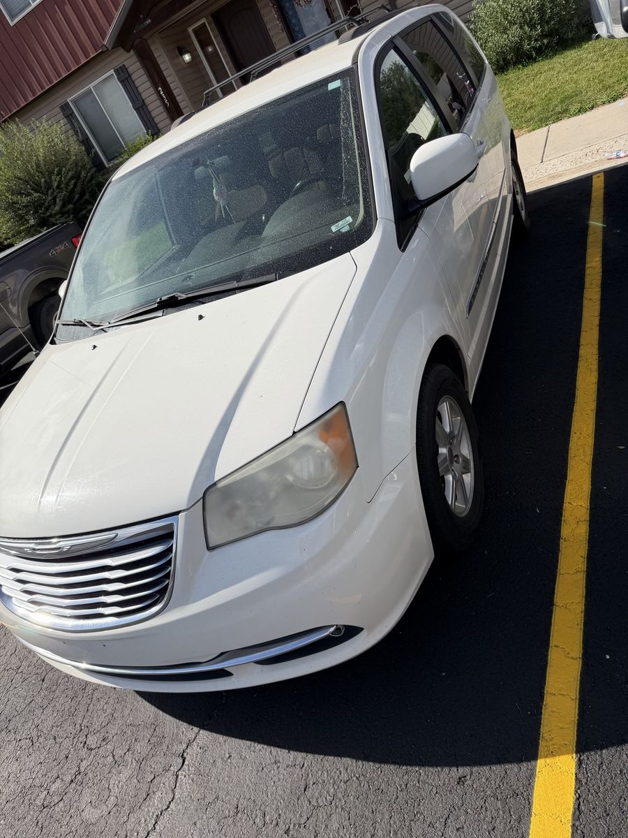 2011 Chrysler Town and Country 