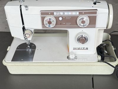 Vintage White Sewing Machine - Model 645 ZigZag