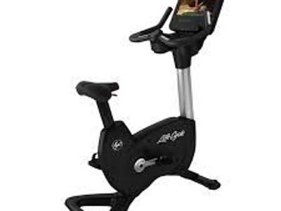Elevation Upright Bike With SE3HD