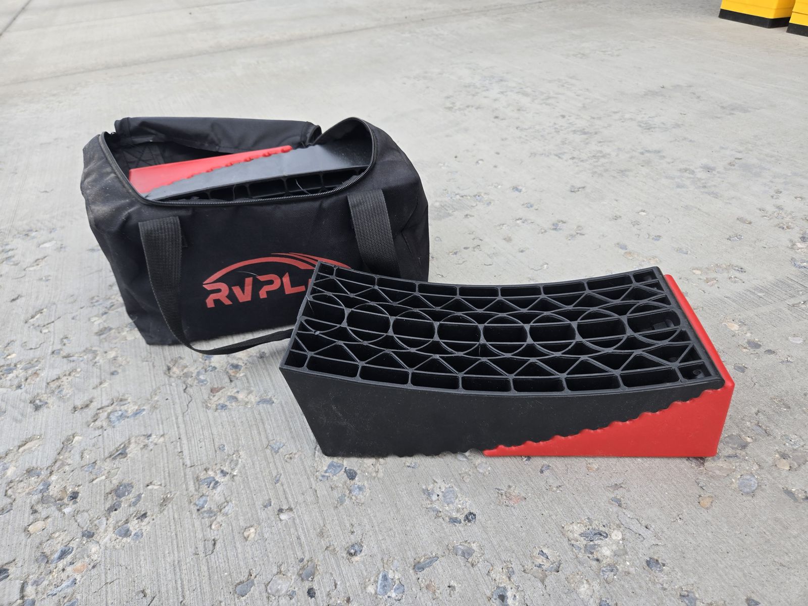 RVPLAN RV Leveler Blocks (2-Pack, Curved Levelers)