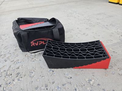 RVPLAN RV Leveler Blocks (2-Pack, Curved Levelers)