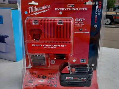Milwaukee M18 REDLITHIUM XC5.0 48-59-1850 Battery Charger & Extended Capacity Battery