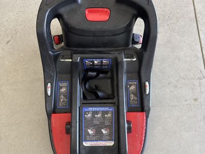 Britax B-Safe 35 Infant Car Seat - Manufactured February 2016