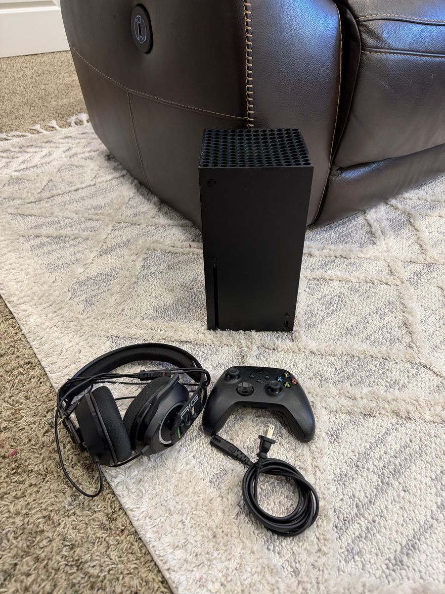 Microsoft Xbox Series X Console 1TB with Controller, Power Cord, and Turtle Beach Headset