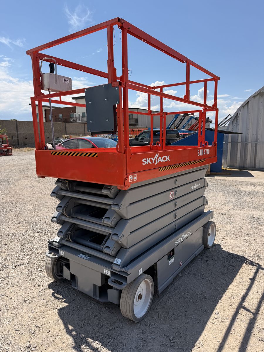 2017 Skyjack SJ 4740 Scissor Lift | 528 Hours | 2-Year Warranty | ID 1788