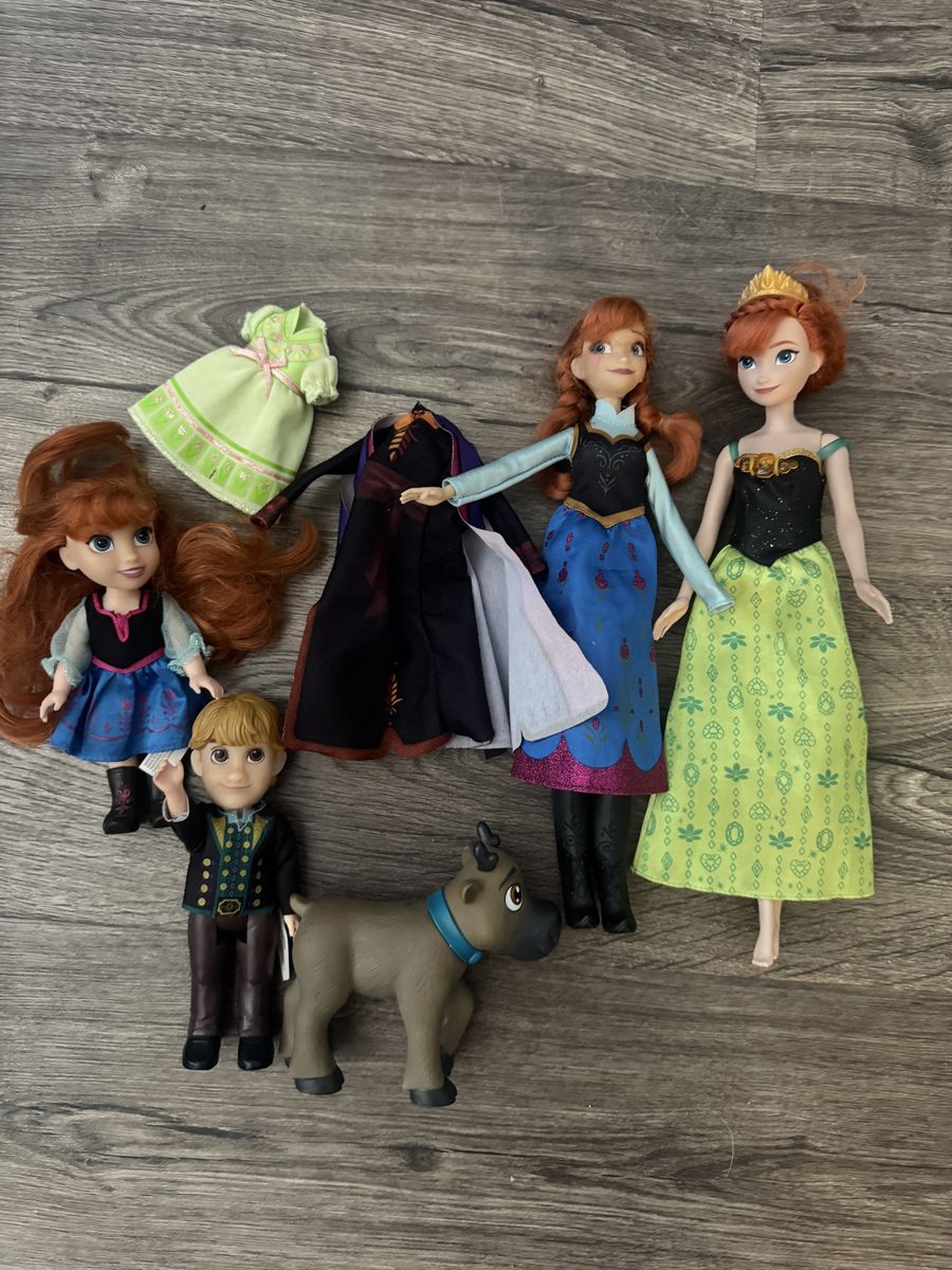 Frozen Dolls