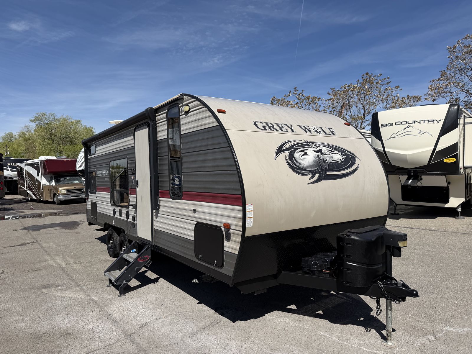 Large Bunk, Sleeps 8, Queen Bed, 2018 Forest River Grey Wolf 22MKSE  Bunkhouse Beds house like= lance prowler, hideout, coleman