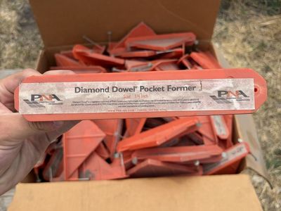 PNA Construction Technologies 1/4 Inch Diamond Dowel Pocket Formers (Box Lot)
