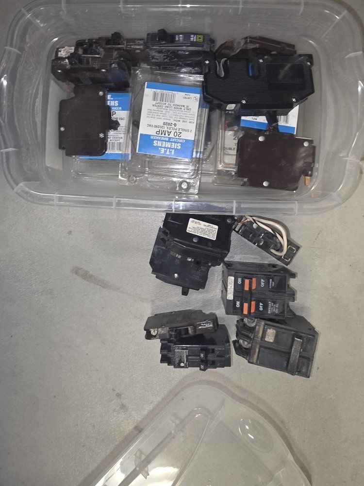 Siemens I.T.E. 20 AMP Circuit Breakers - Single & Double Pole Q-120/Q-2020 (Mixed Lot)