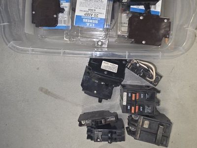 Siemens I.T.E. 20 AMP Circuit Breakers - Single & Double Pole Q-120/Q-2020 (Mixed Lot)