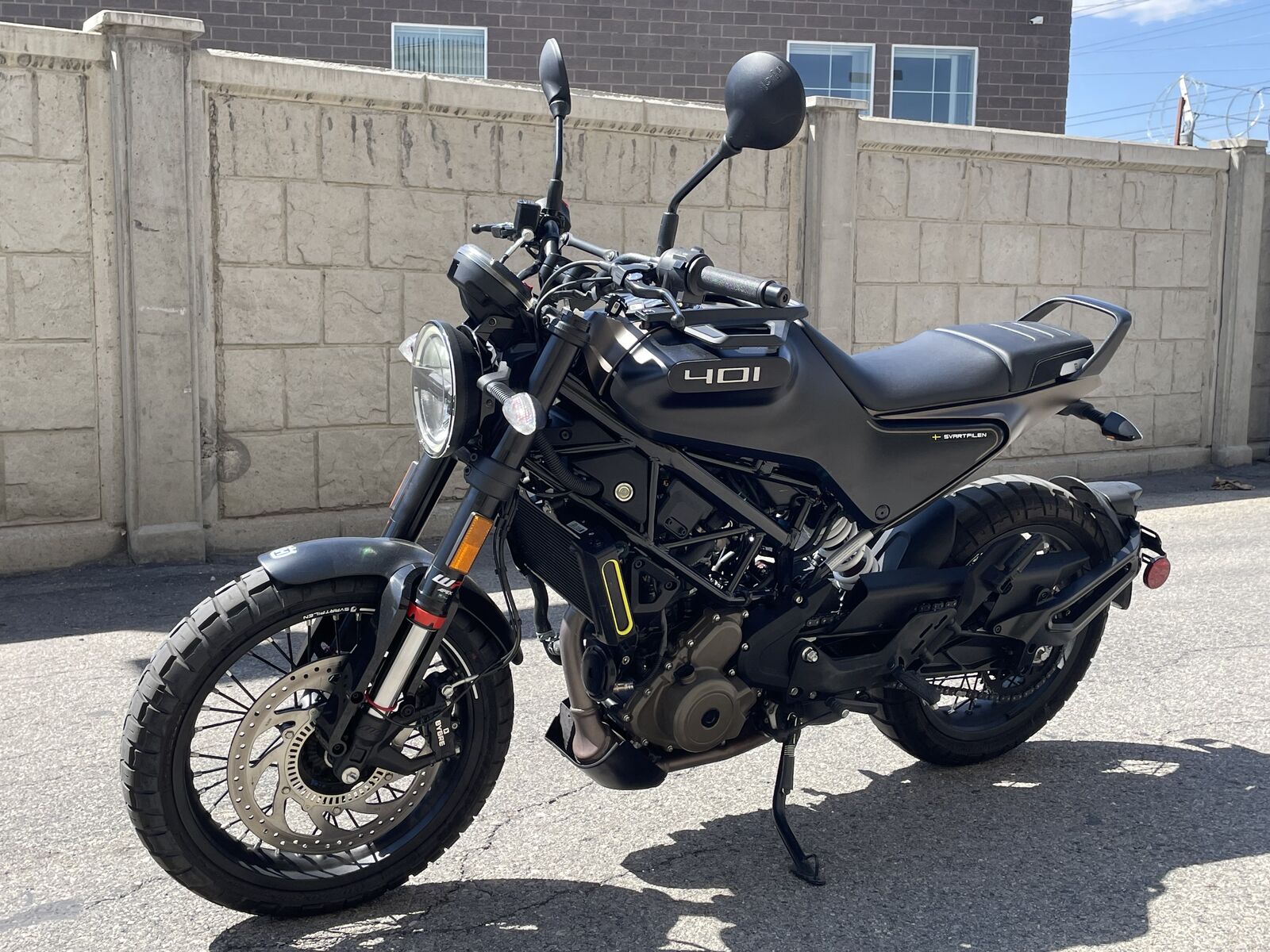 2023 Husqvarna Svartpilen 401