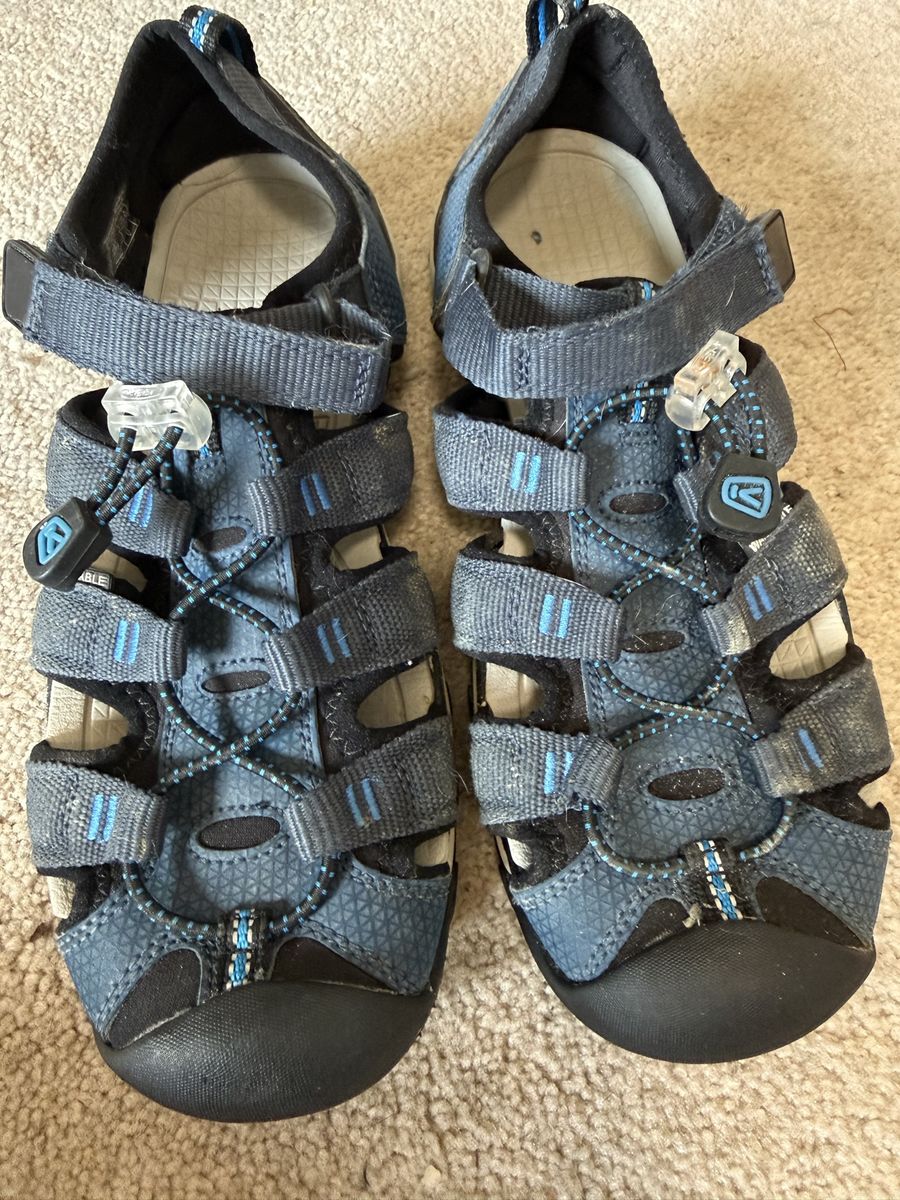 Keen Newport H2 Youth Sandals - Blue/Black, Size 5- Water Shoes, Hiking, Outdoor Adventures