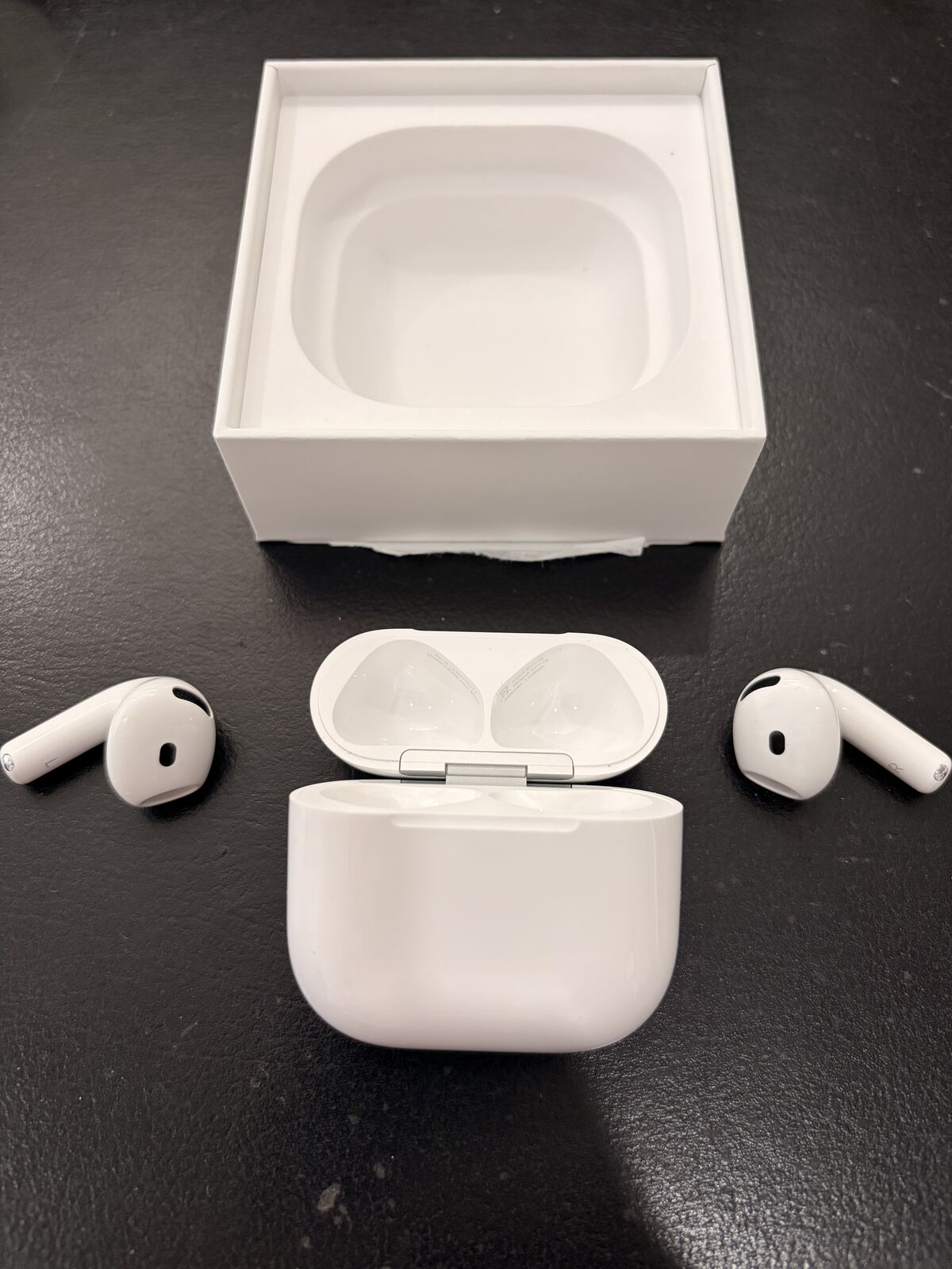 Airpods 4