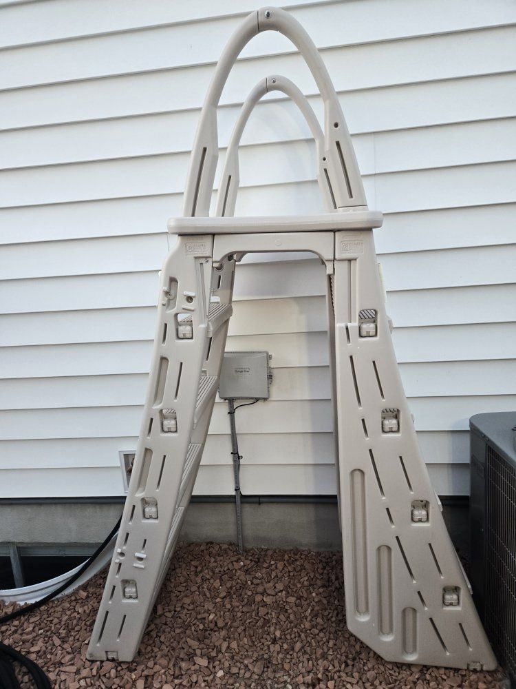 A-Frame Above Ground Swimming Pool Ladder in Taupe