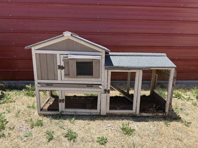FREE Rabbit Hutch