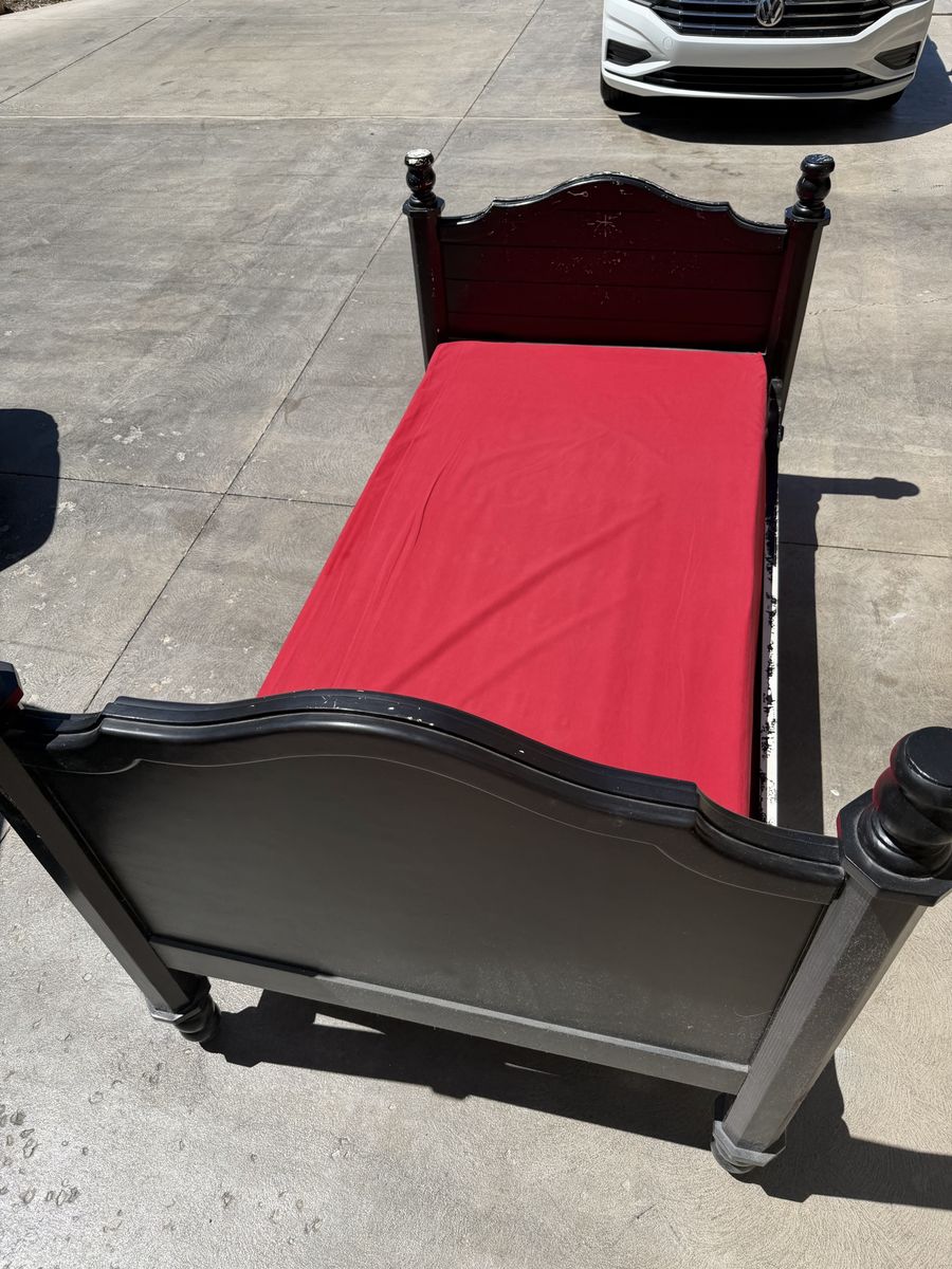 Twin Bed frame & box springs
