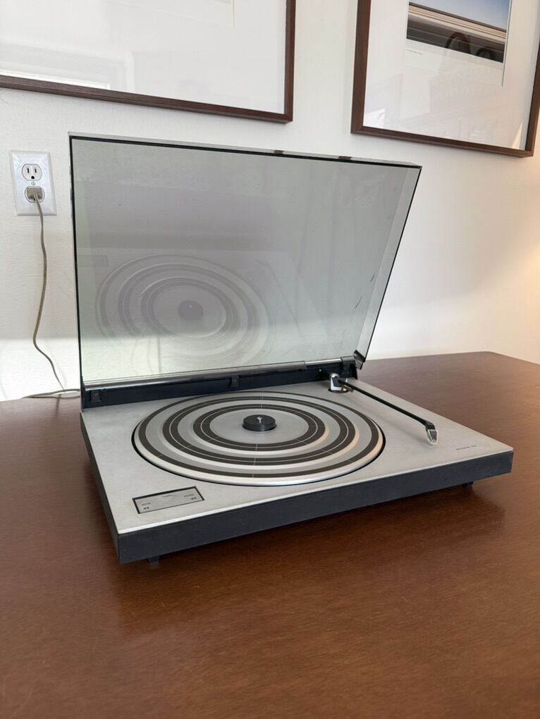 Vintage Bang & Olufsen Turntable - Beogram 1602