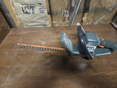 Hedge trimmer