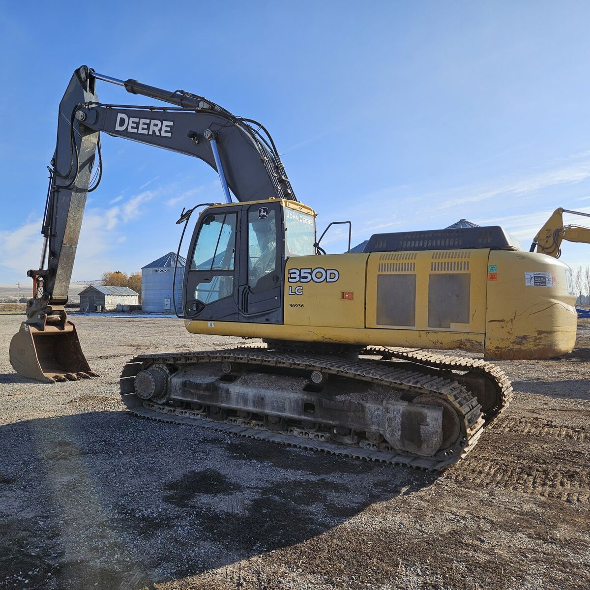 JOHN DEERE 350 DLC Excavator