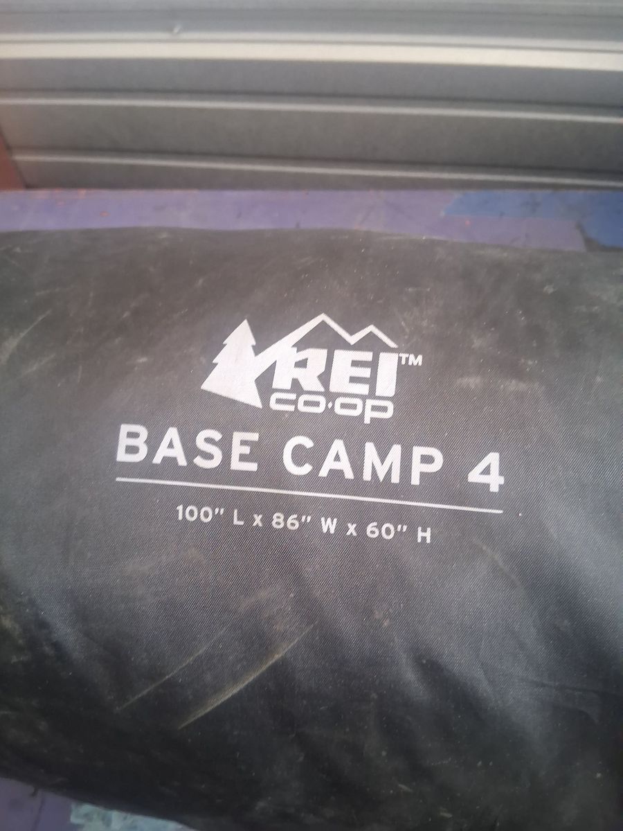REI TENT