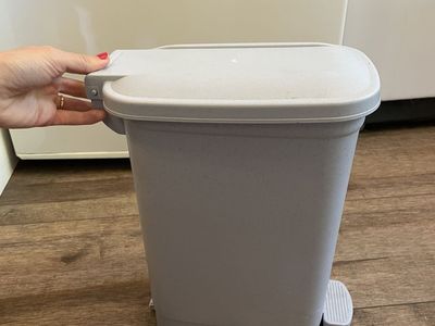 Container that opens