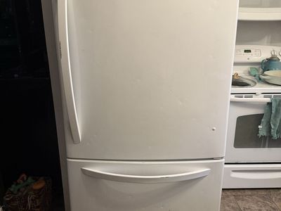 LG White Bottom Freezer Refrigerator 33 inch.