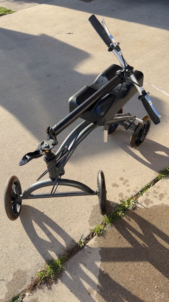 DRIVE PADDED KNEE SCOOTER 250LBS Dual Brakes New
