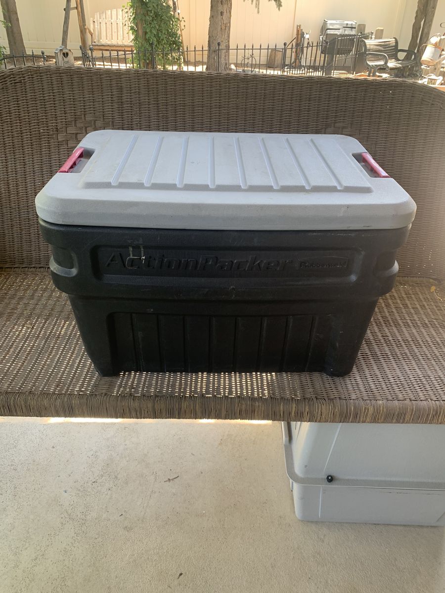 Used 24 Gallon Rubbermaid action packer tote black