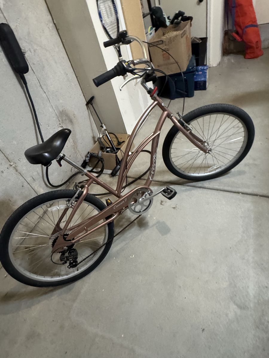 Electra Cruiser 7 Speed, Step-Through Comfort Bike - Rose Gold (Women's)