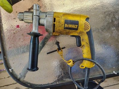 DEWALT DW235G 1/2" (13mm) 8.5A VSR Drill with Side Handle