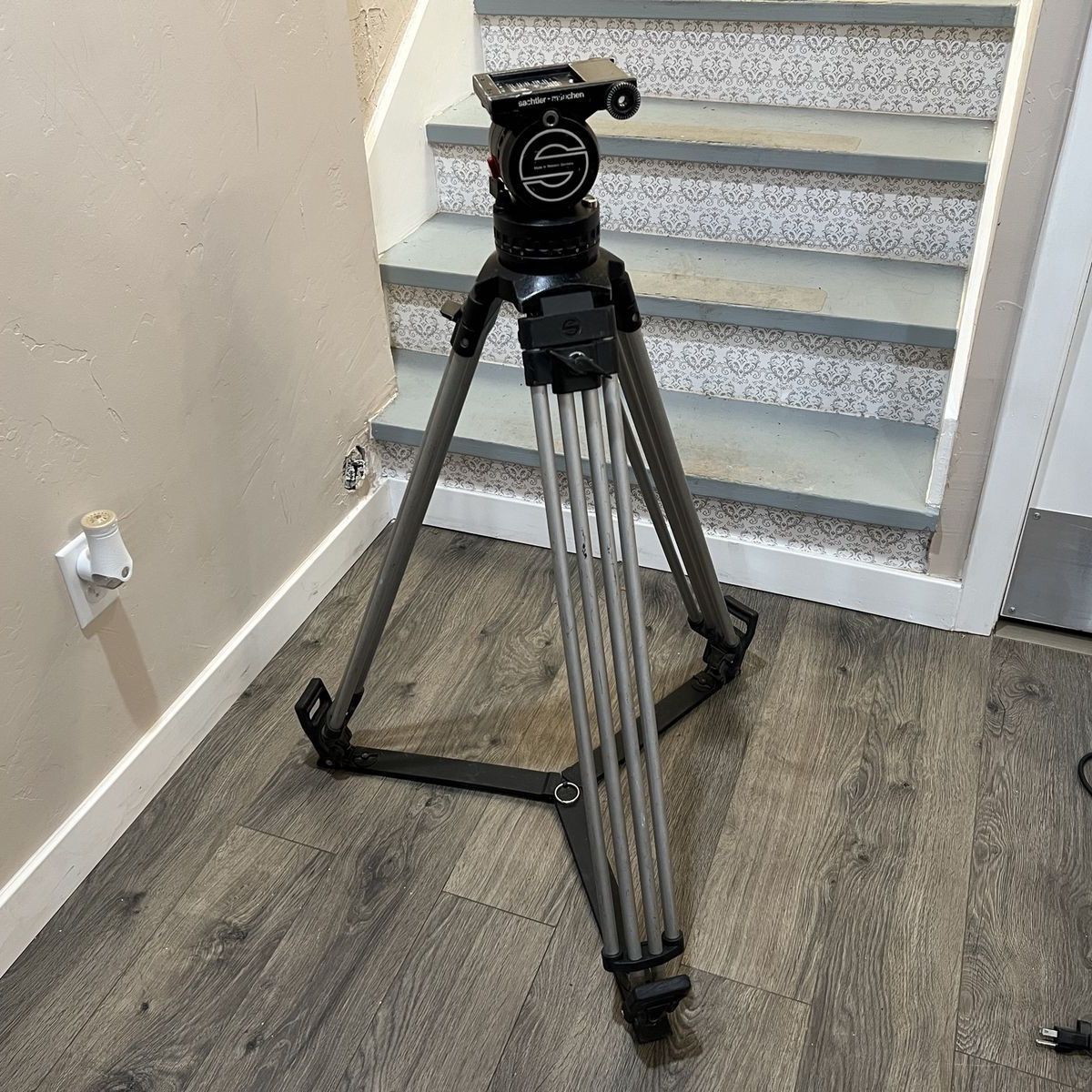 Sachtler 100mm Fluid Head Tripod