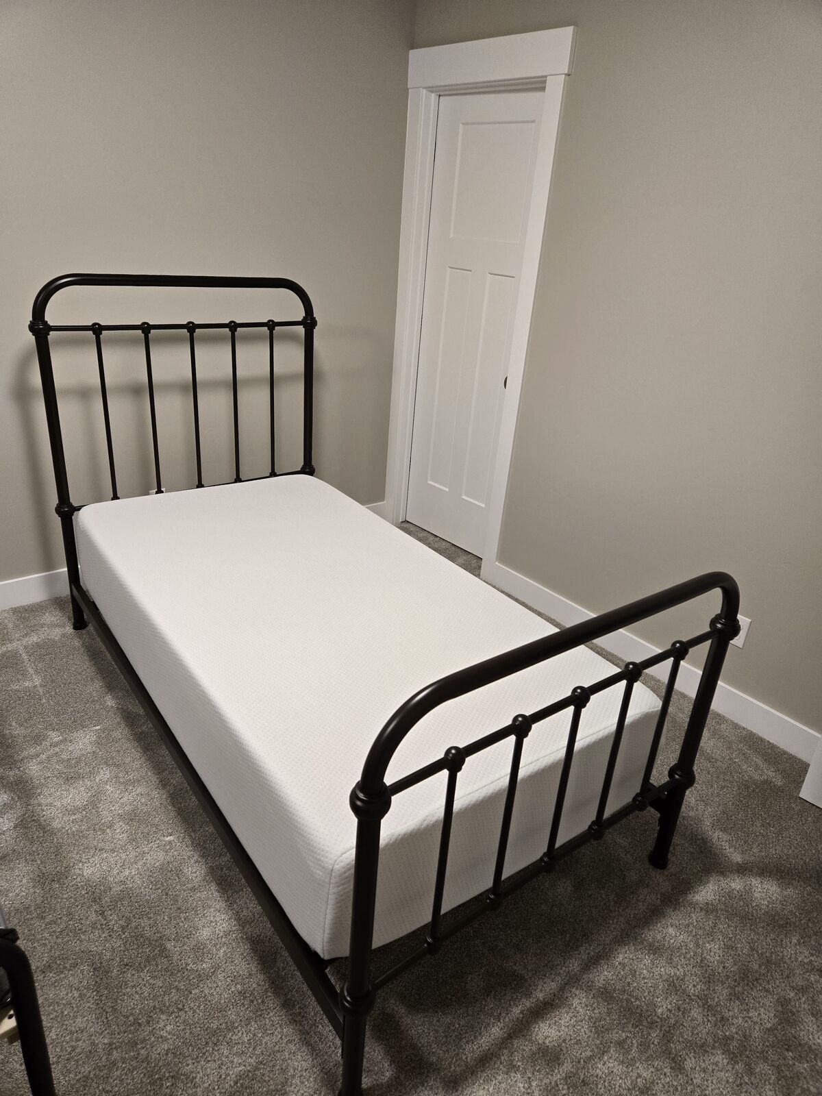 Zinus 12" Green Tea Mattress