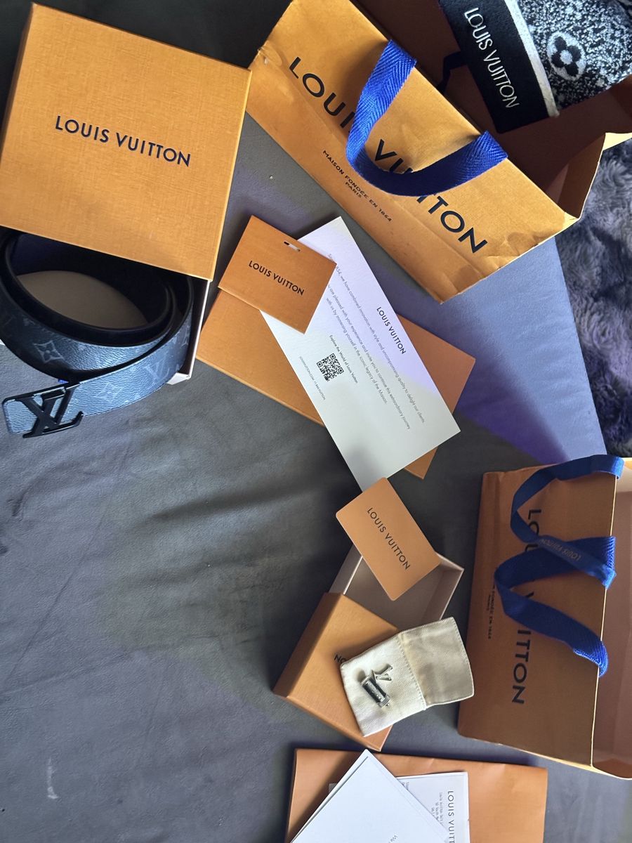 Louis Vuitton Monogram LV Initiales Reversible Belt - Black/Grey, Size 90/36 with Receipt & Box