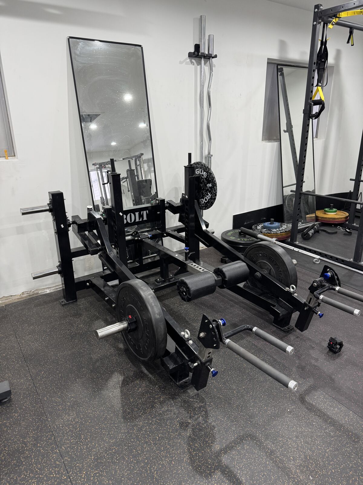 BOLT - ADJUSTABLE UNILATERAL MULTI-FUNCTION