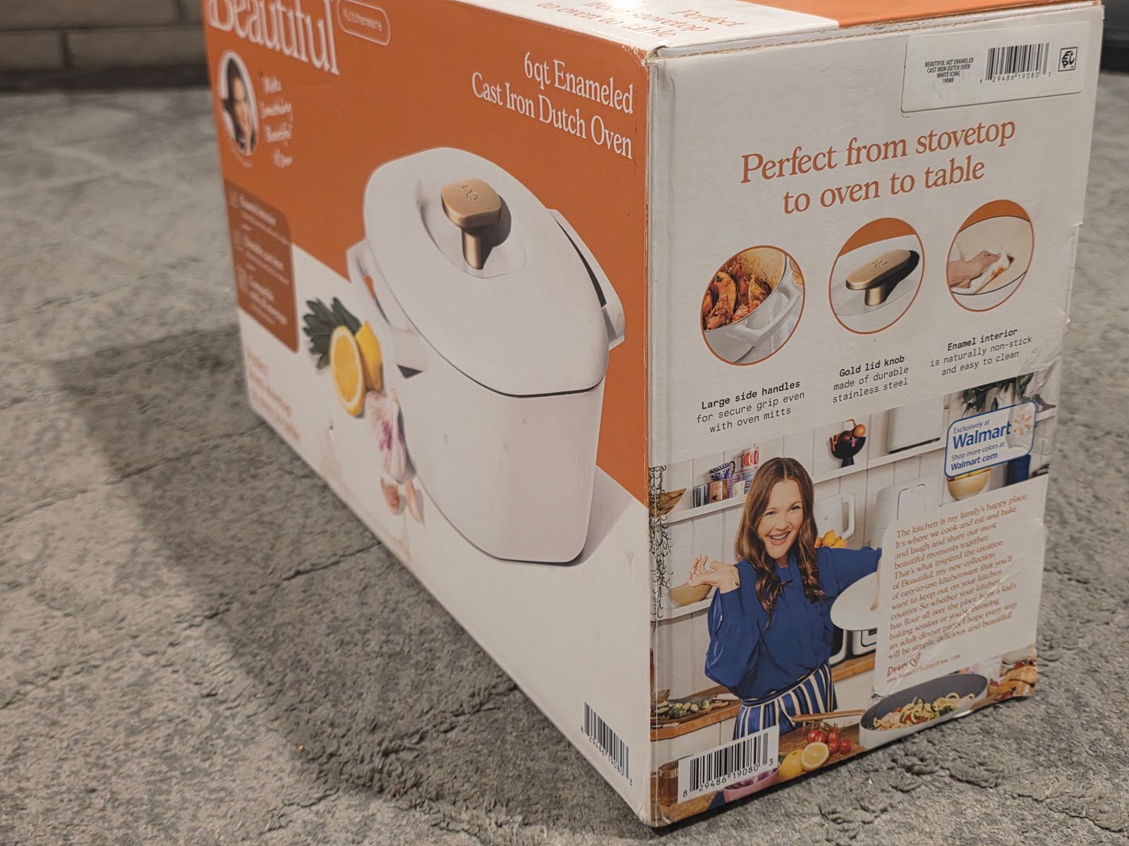 Beautiful cast iron dutch oven