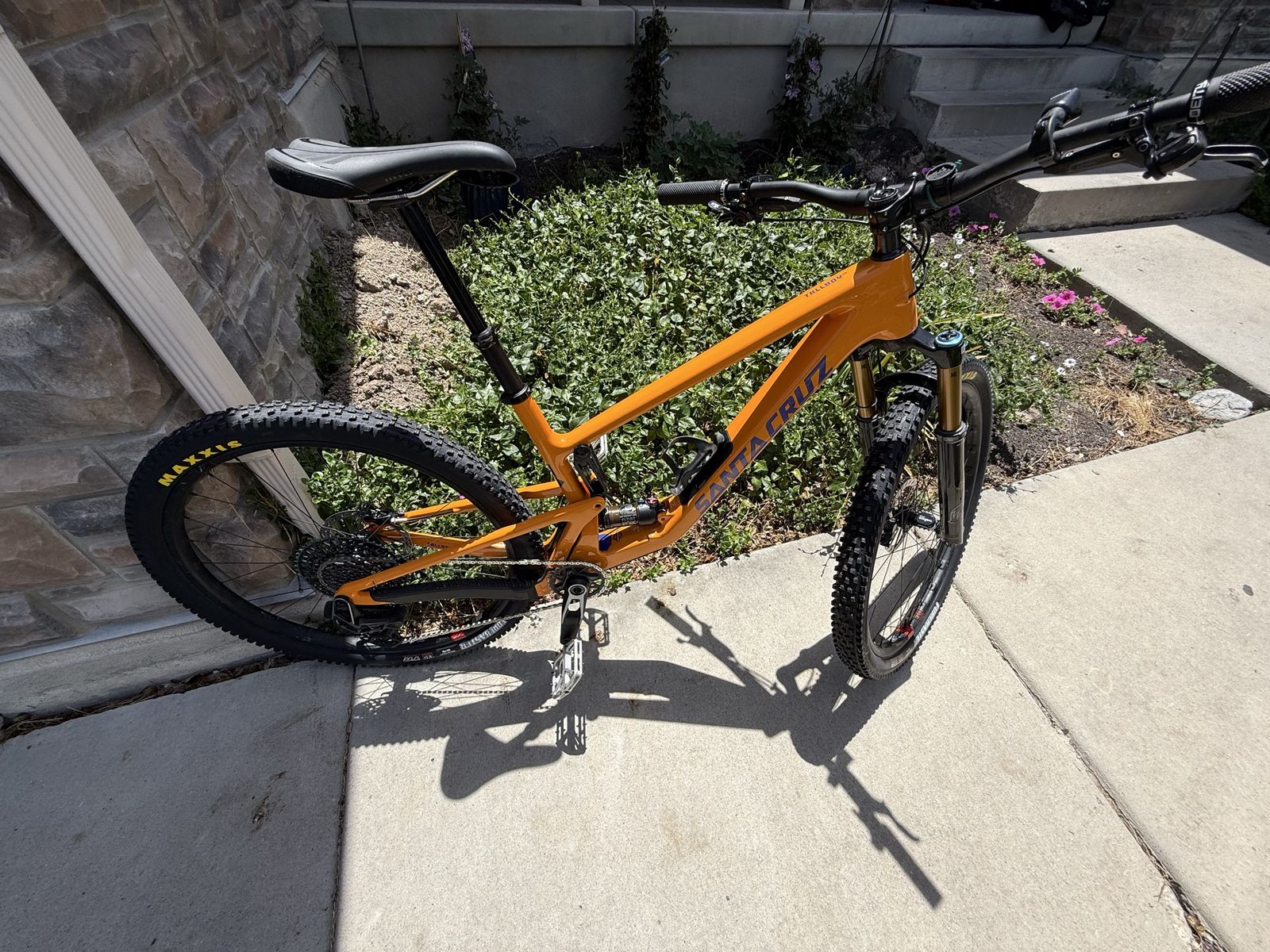 LG Santa Cruz Tallboy CC XO1 with reserve carbon