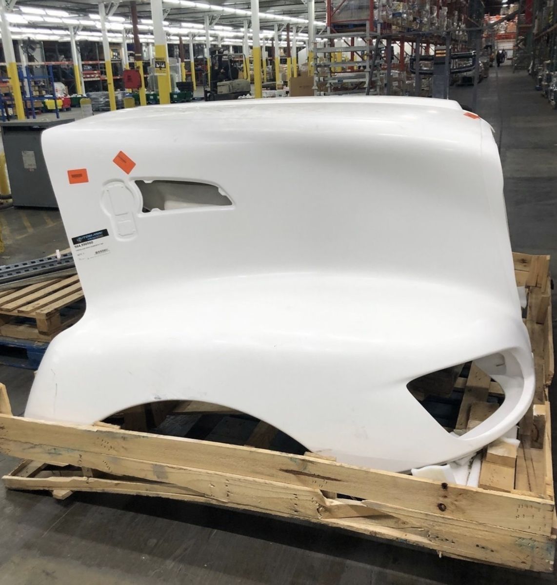 Fiberglass Hood For a Kenworth t660
