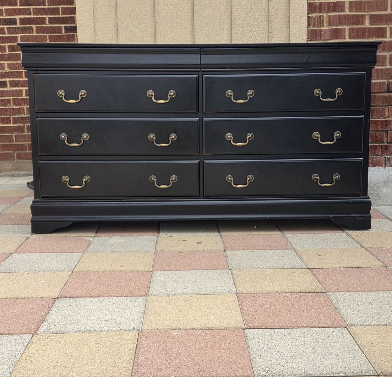 8 Drawer Black Dresser