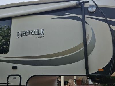 2015 Jayco Pinnacle 5th Wheel