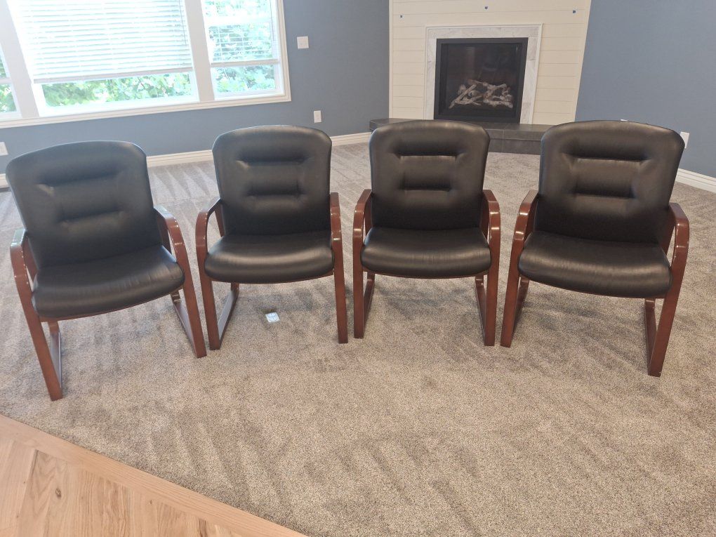 Set of 4 Black cushioned Wood Frame Guest Office Chairs