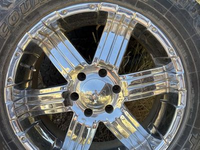 Toyota rims 285/55R20