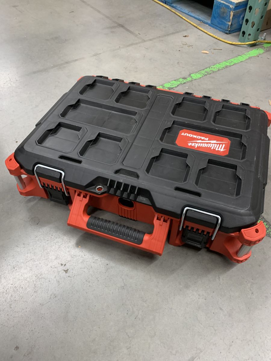 Milwaukee PACKOUT 22 in. Medium Red Tool Box with 75 lbs. Weight Capacity