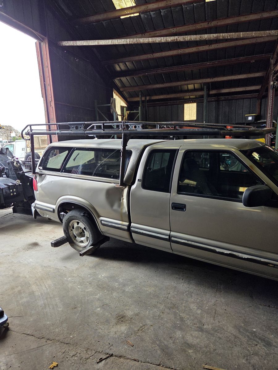 Utility rack with brackets