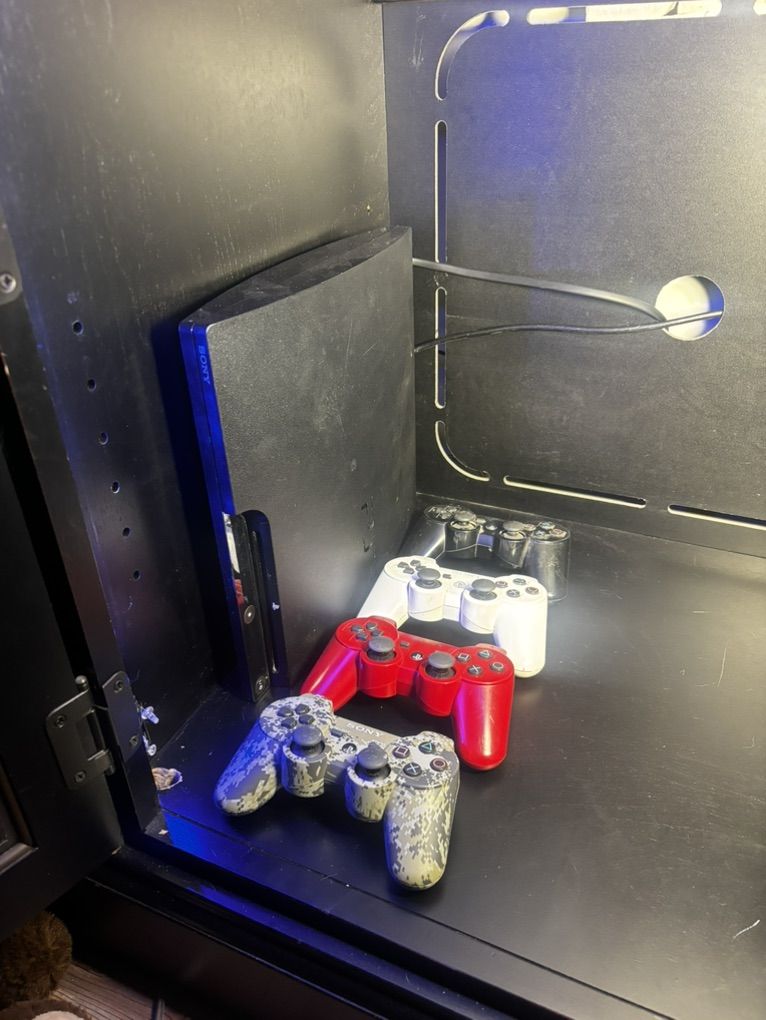 PS3 With 4 Controllers