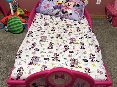 Minnie Mouse toddler bed