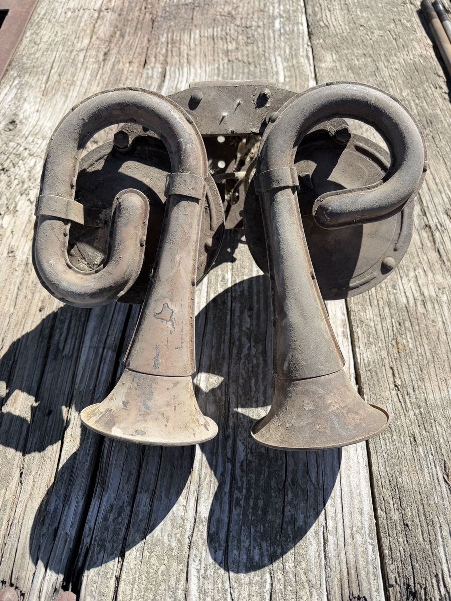 1933-1941 Trumpet Horns