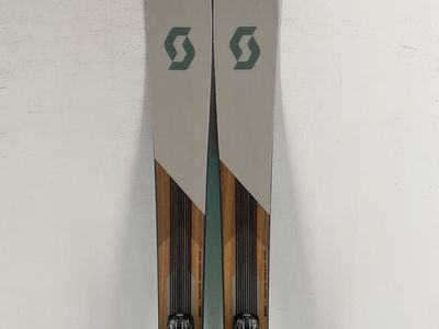 Scott Pure Mission 98 Ti w/ Look Pivot 14 Bindings