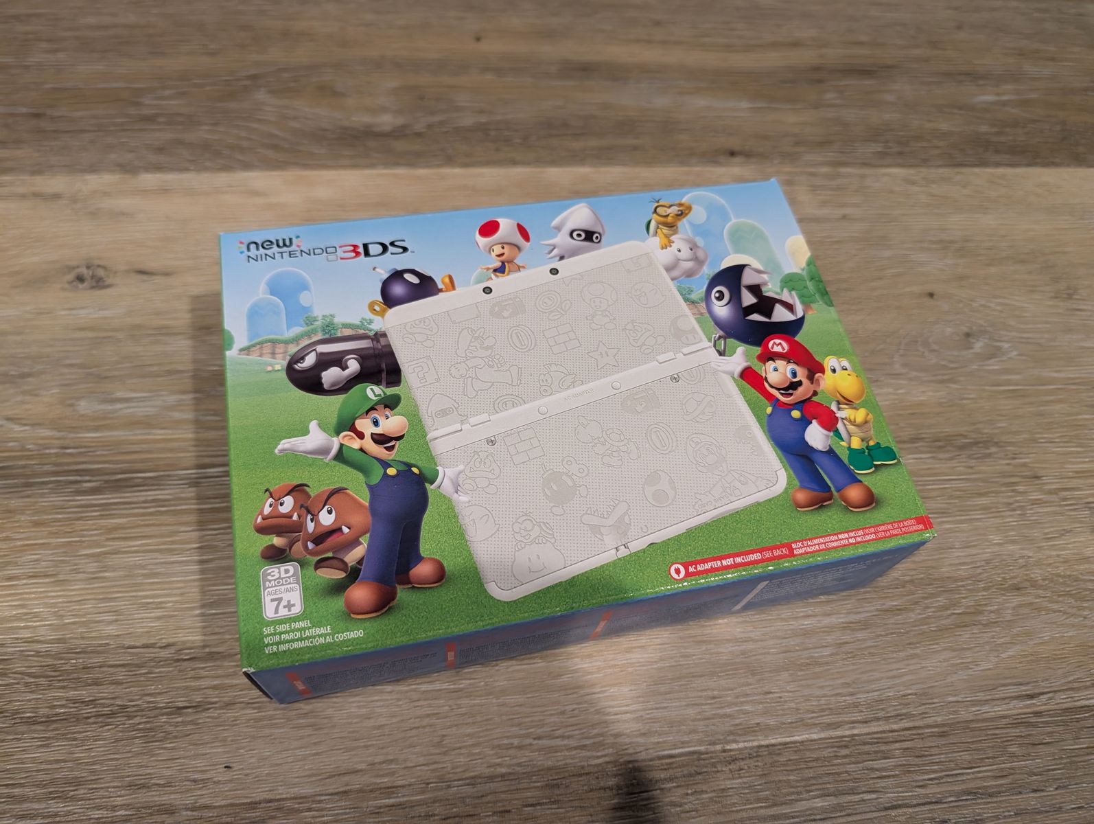 TRADE ONLY: CIB New Nintendo 3DS Super Mario White Edition