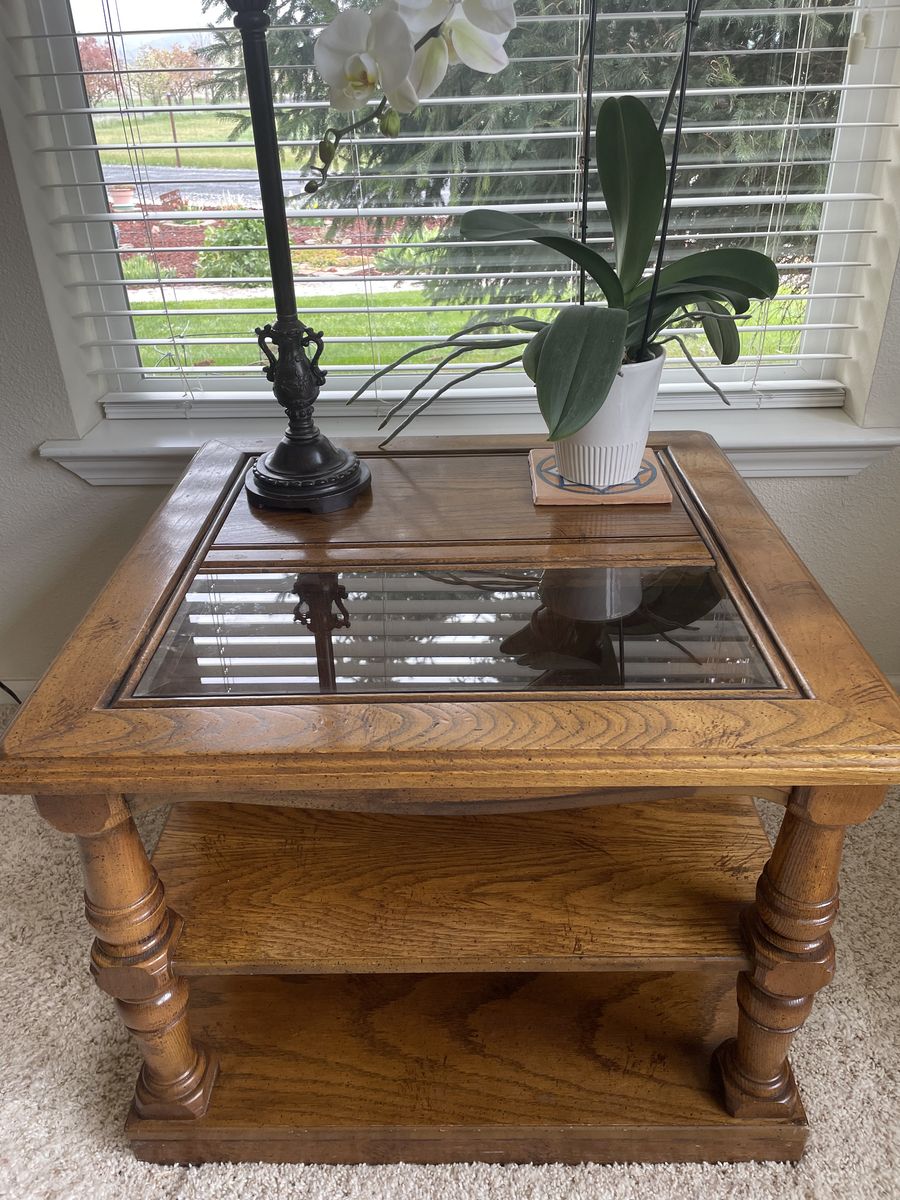 End table with glass insert