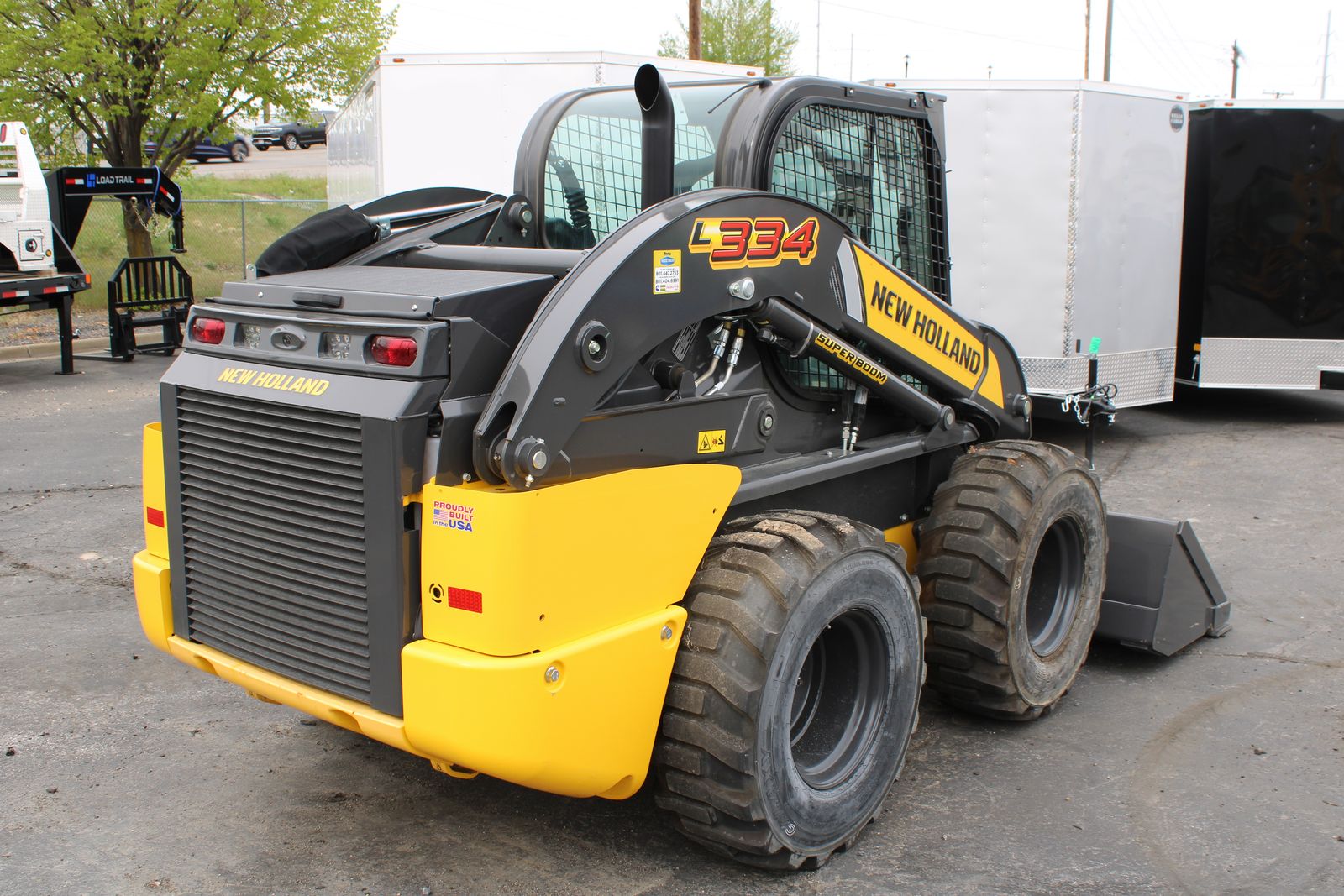 Rent the New Holland L334